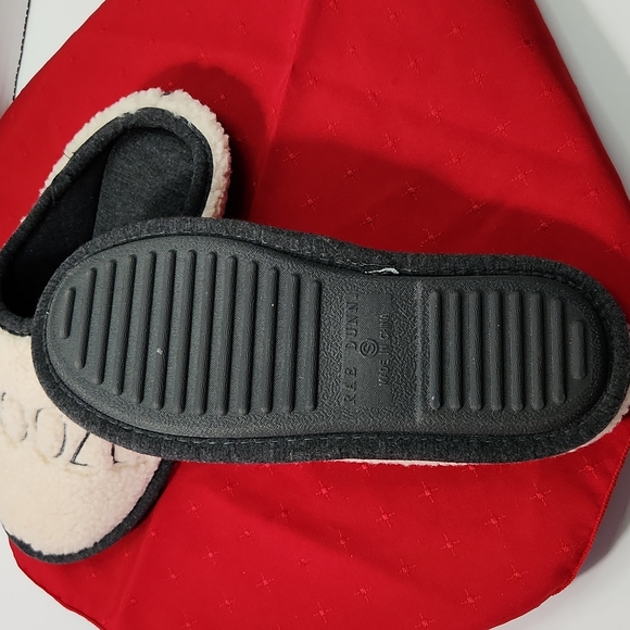 RAE DUNN Sherpa-style Fleece SNOOZE Slip-on Mule Slippers (S) - Picture 7 of 8